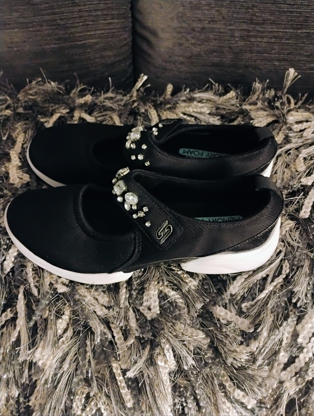 Women's Rare & HTF Like New Blinged Out Skechers Mary Jane Shoes U.S. Size 9 - Picture 2 of 6
